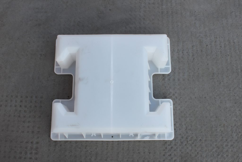 塑料連鎖磚模具的重量是決定它質量好壞的主要因素嗎？