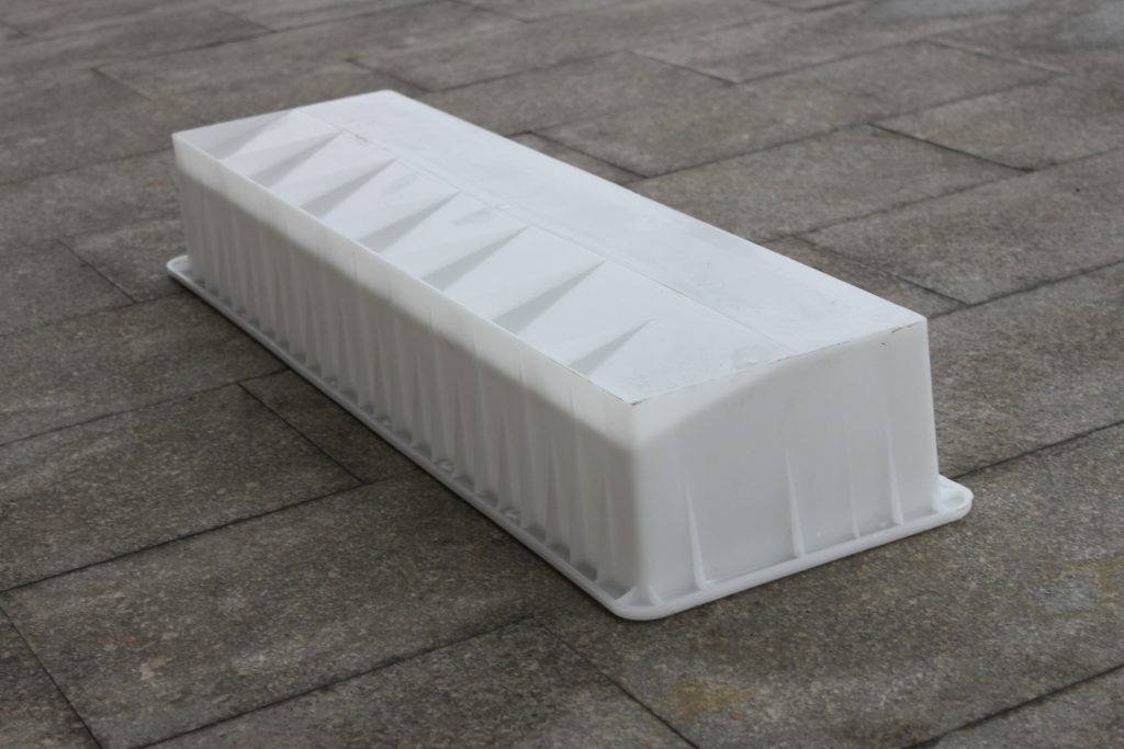 混凝土路沿石模具具體有哪些規(guī)格及樣式？