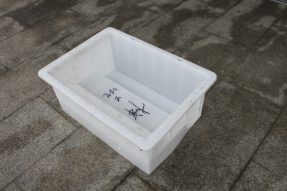 如何解決公路路沿石塑料模具在注塑過程開裂的問題？