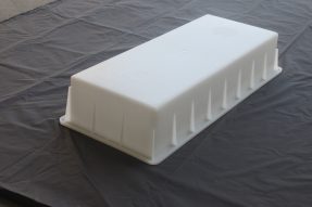 為什么預(yù)制路緣石模具要采用加強(qiáng)筋設(shè)計(jì)？