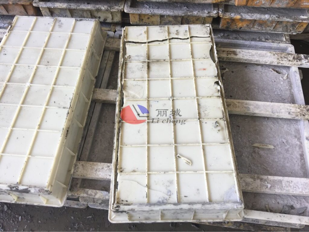 砼預(yù)制塑料模具澆筑正確使用和注意事項